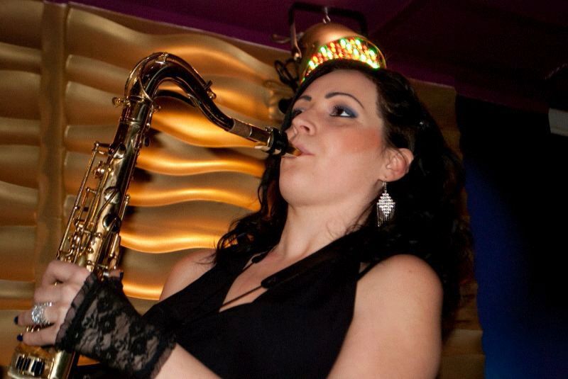 female saxophone player udaipur
